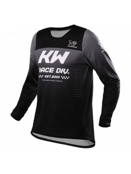 7.0 DIV 22 BGW Bluza